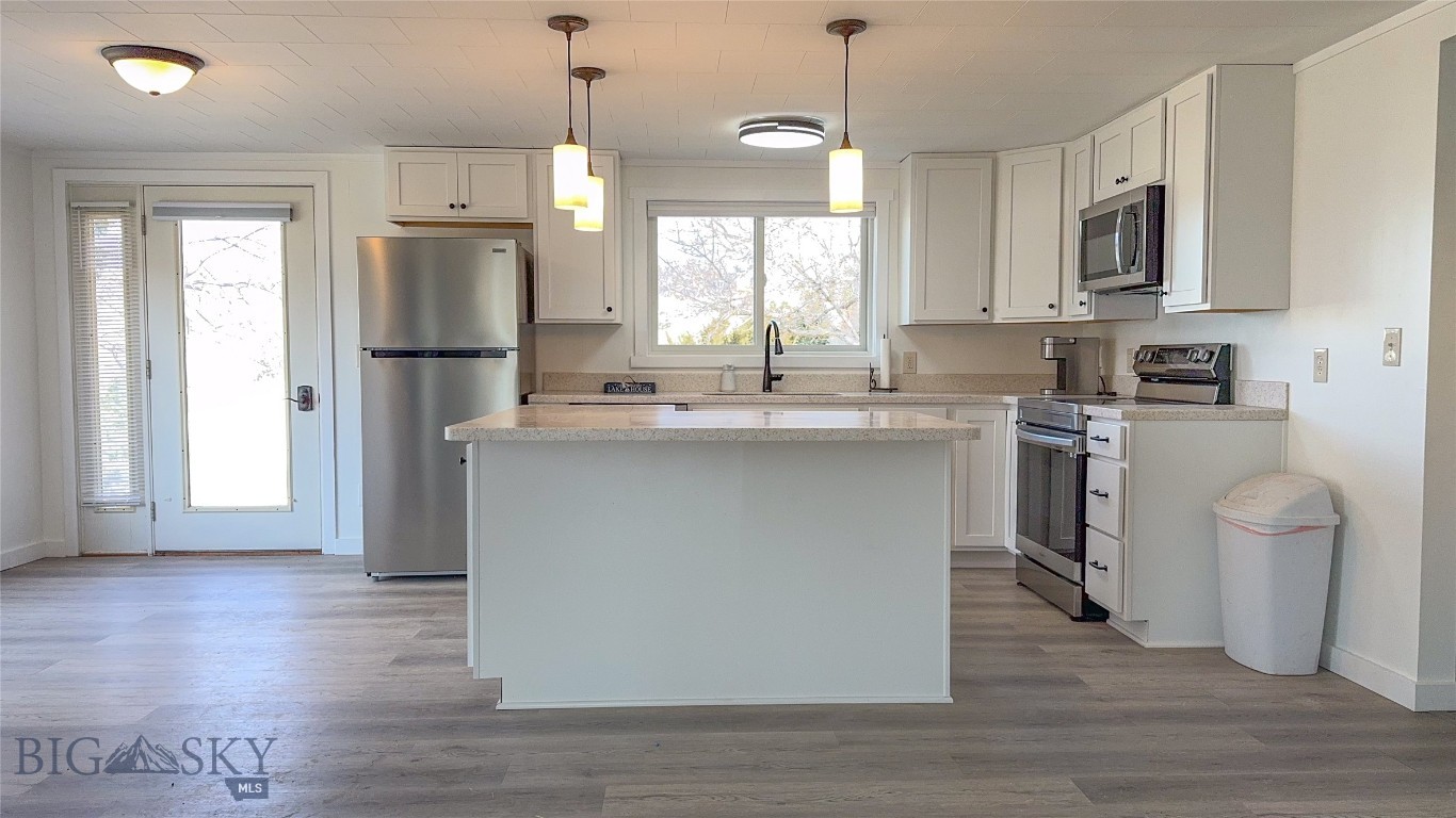 8412 Lake Park Trail