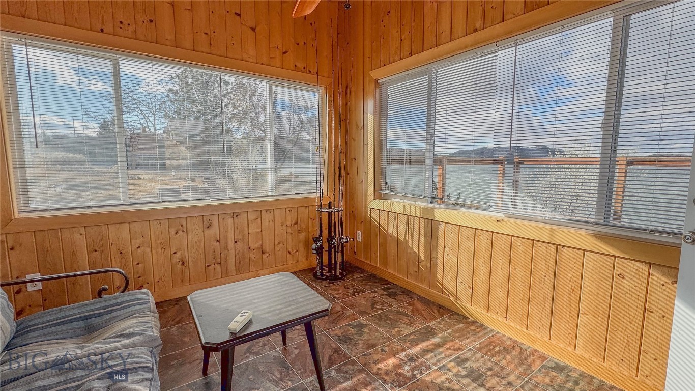 8412 Lake Park Trail