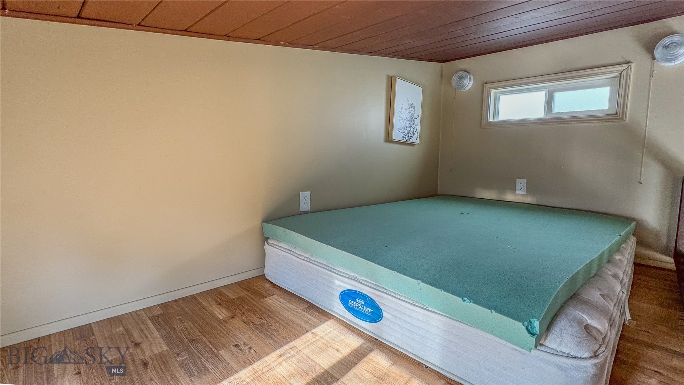 8412 Lake Park Trail