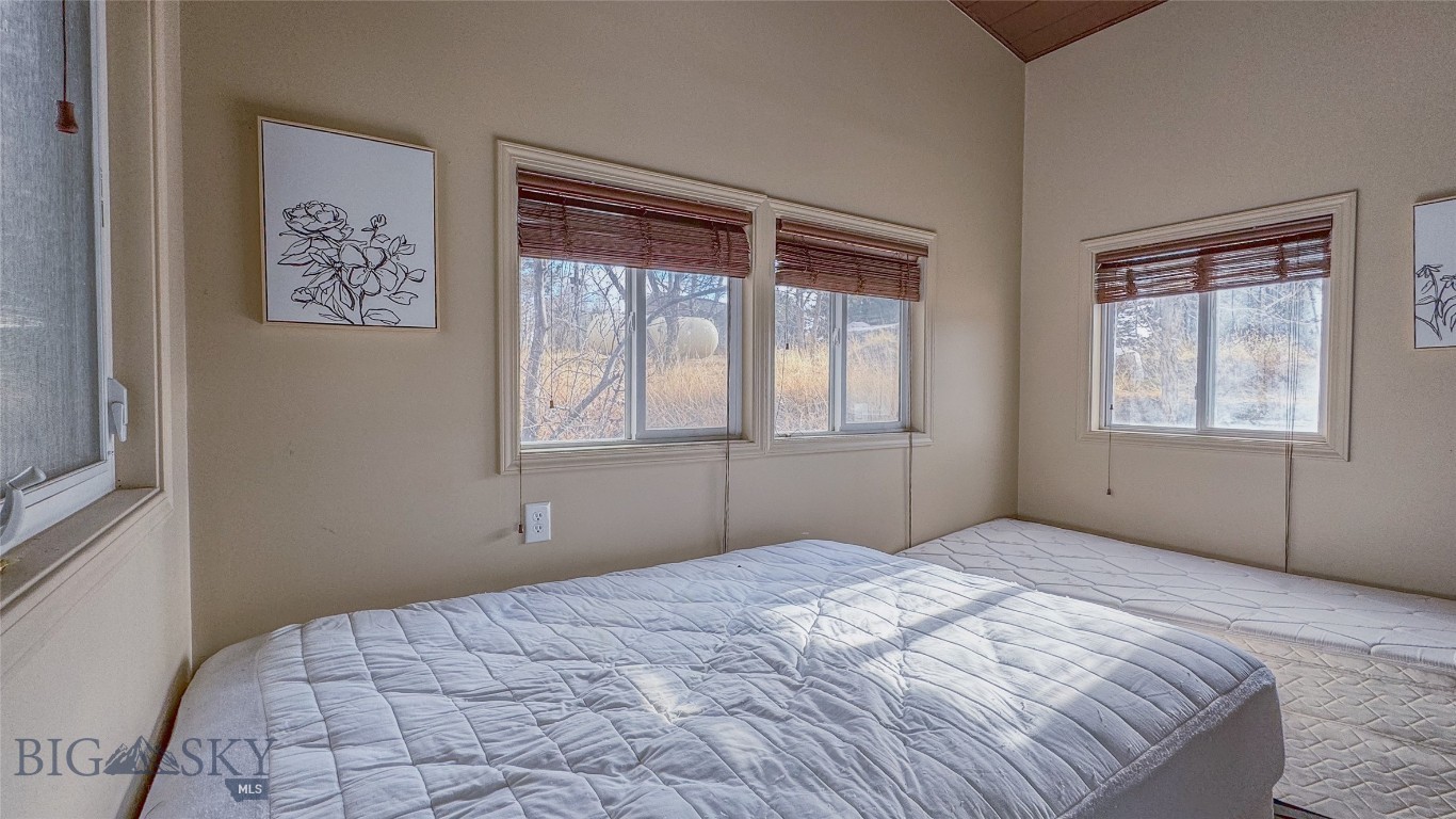 8412 Lake Park Trail