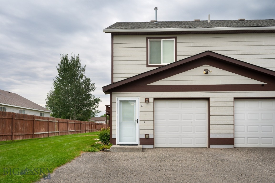 1126 Cruiser Lane A