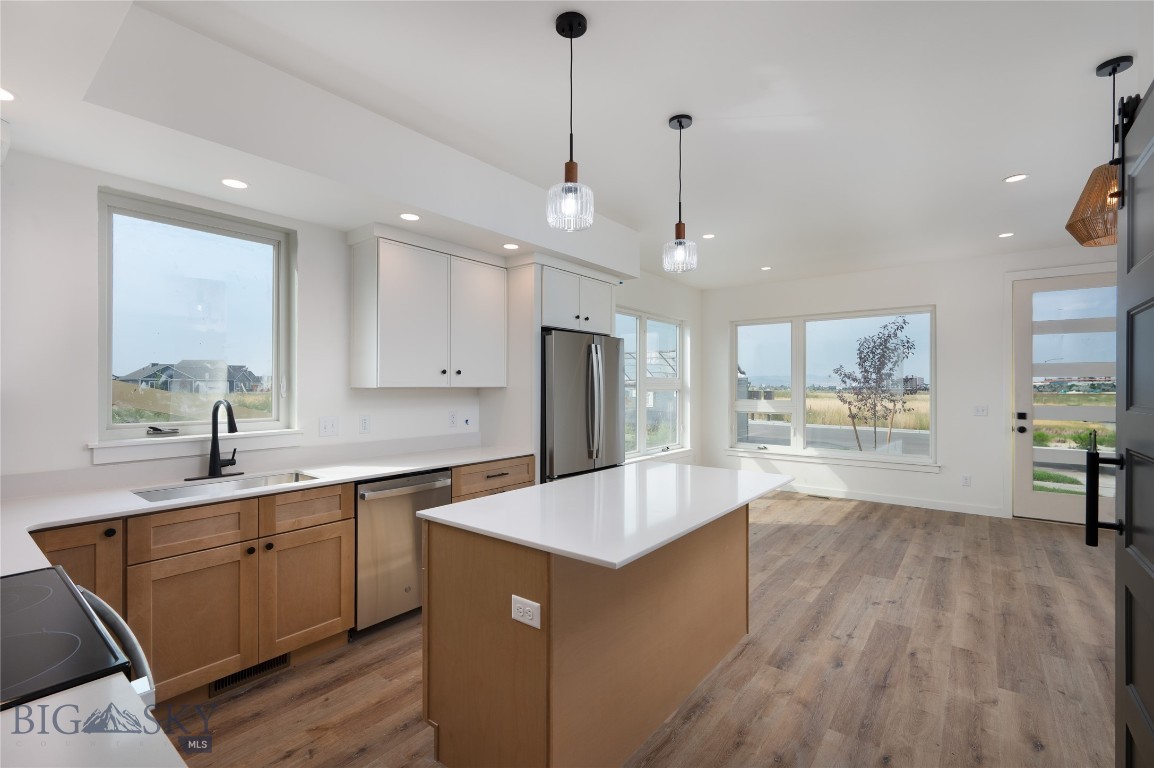 847 Accolade Loop