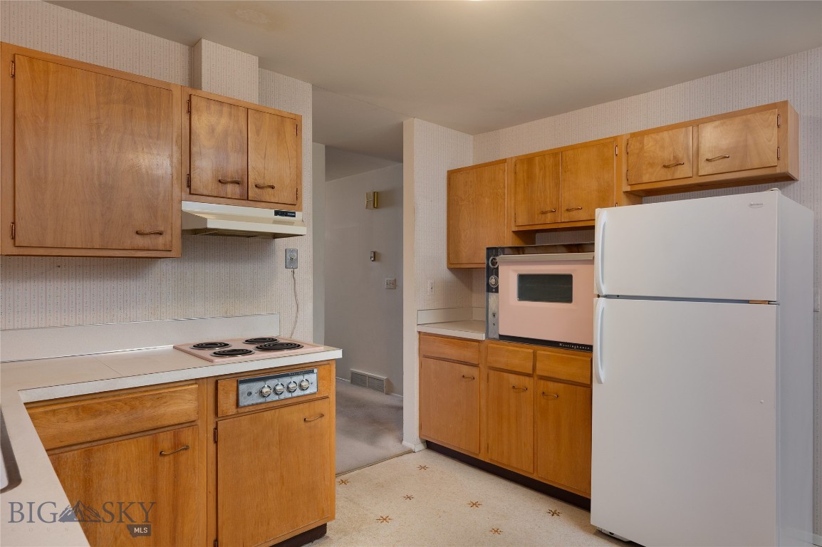 1140 N Cedarview Drive