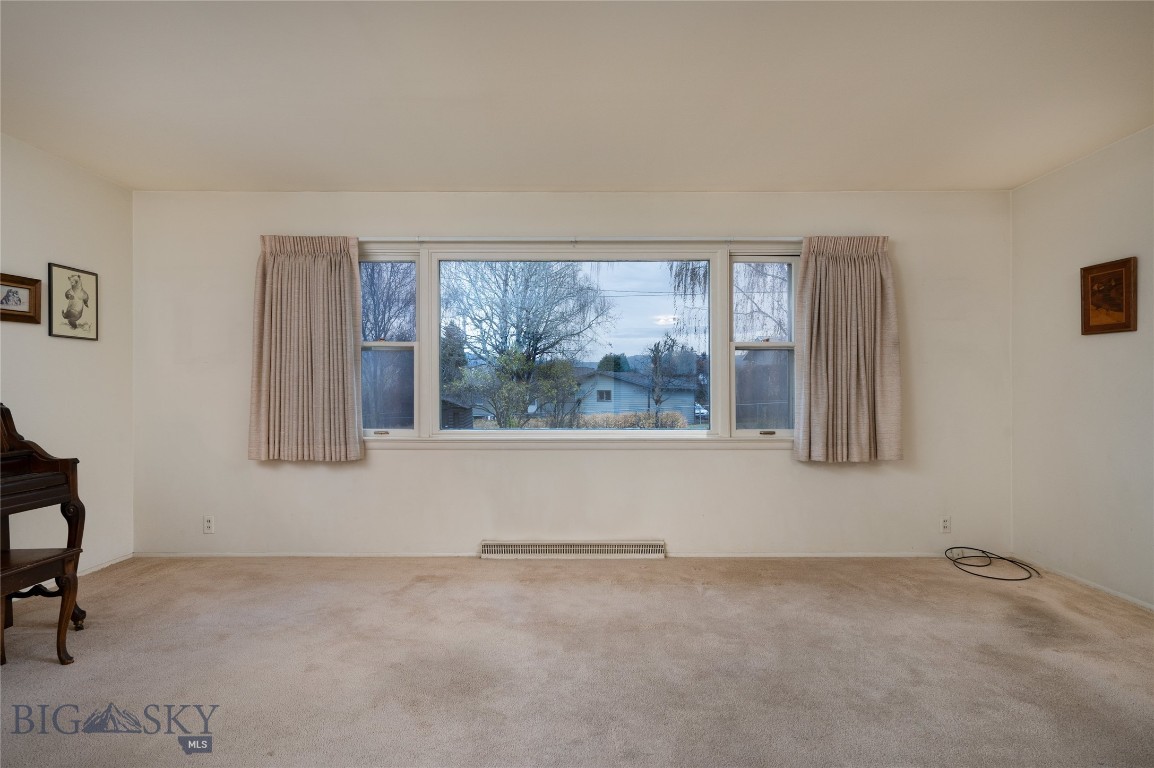 1140 N Cedarview Drive