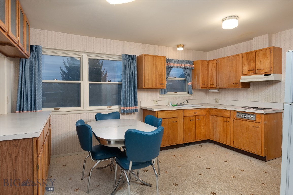 1140 N Cedarview Drive