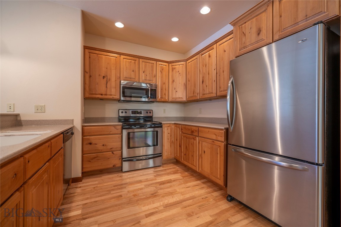 2358 W Beall 1