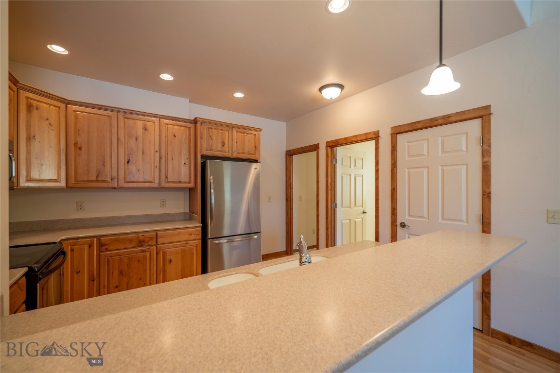 2358 W Beall 1