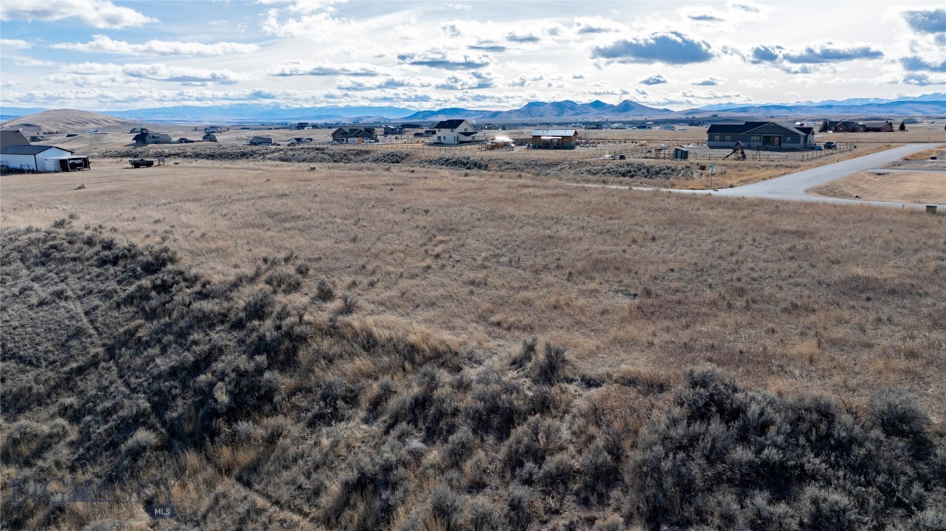 TBD Red Shoulder Lane