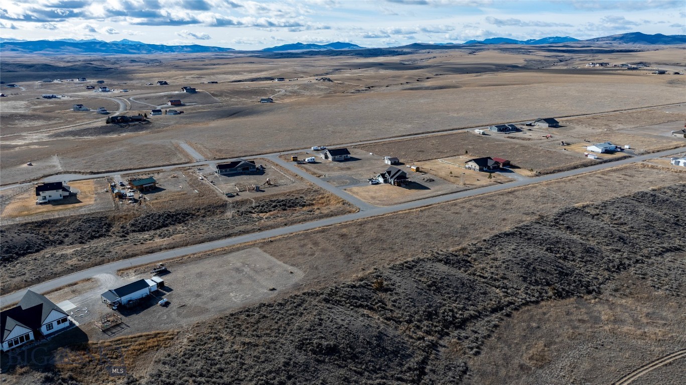 TBD Red Shoulder Lane