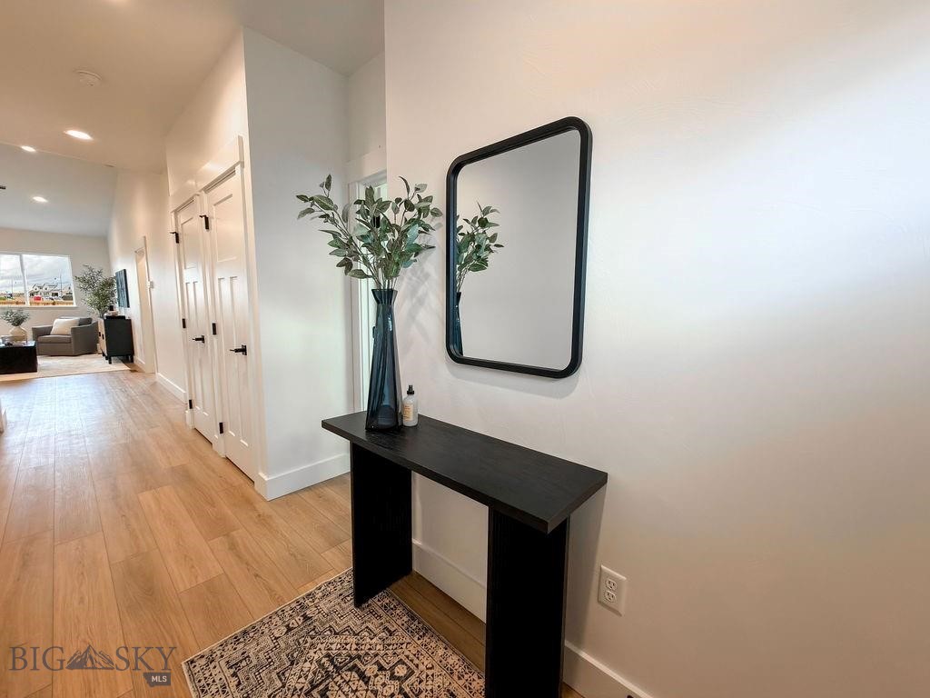 864 Accolade Loop