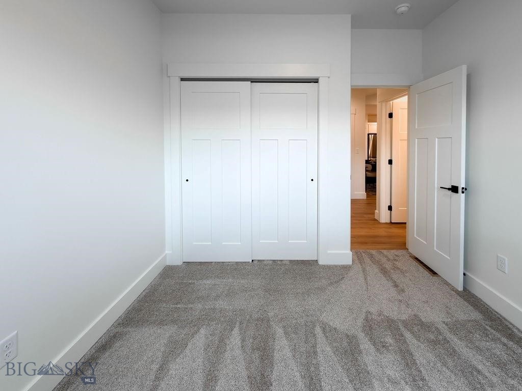 864 Accolade Loop