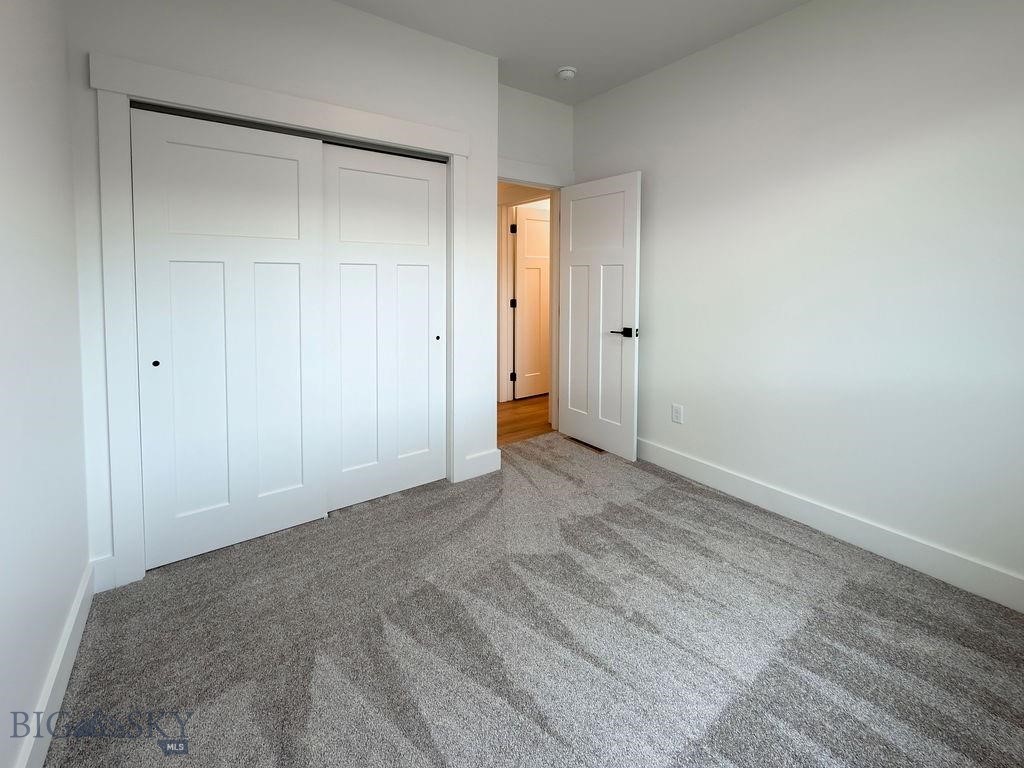 864 Accolade Loop