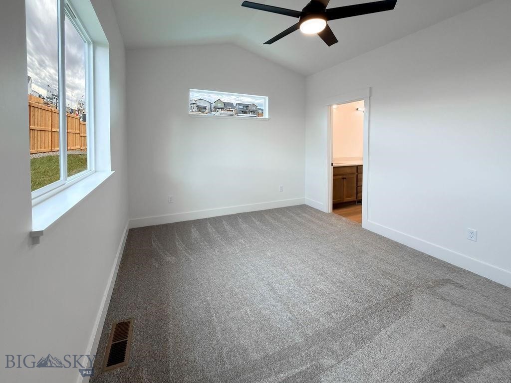864 Accolade Loop