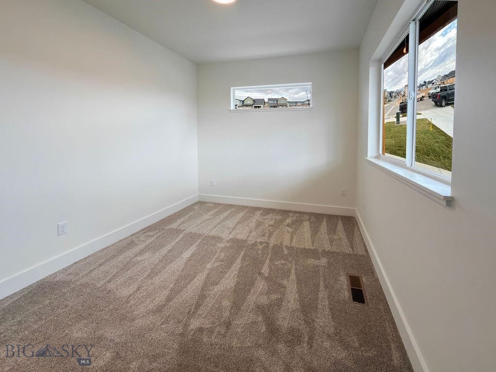 864 Accolade Loop