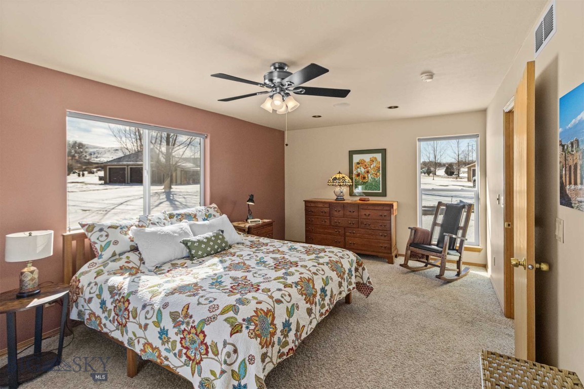 37 Missouri View Loop