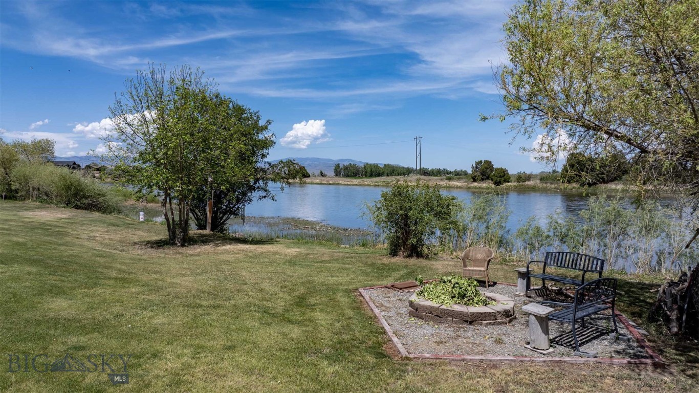 37 Missouri View Loop