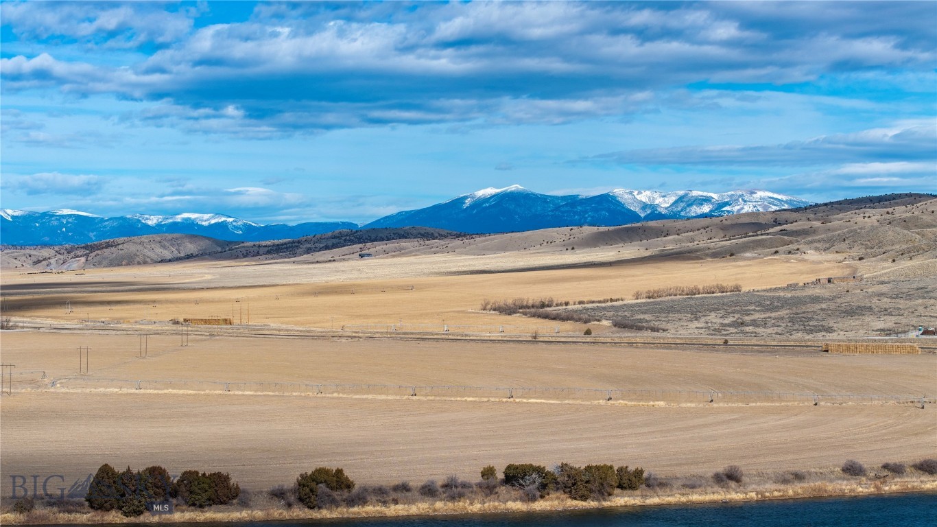 37 Missouri View Loop