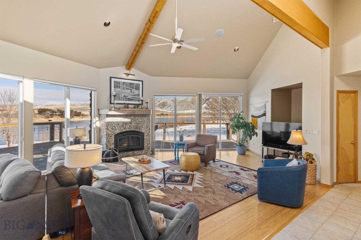 37 Missouri View Loop