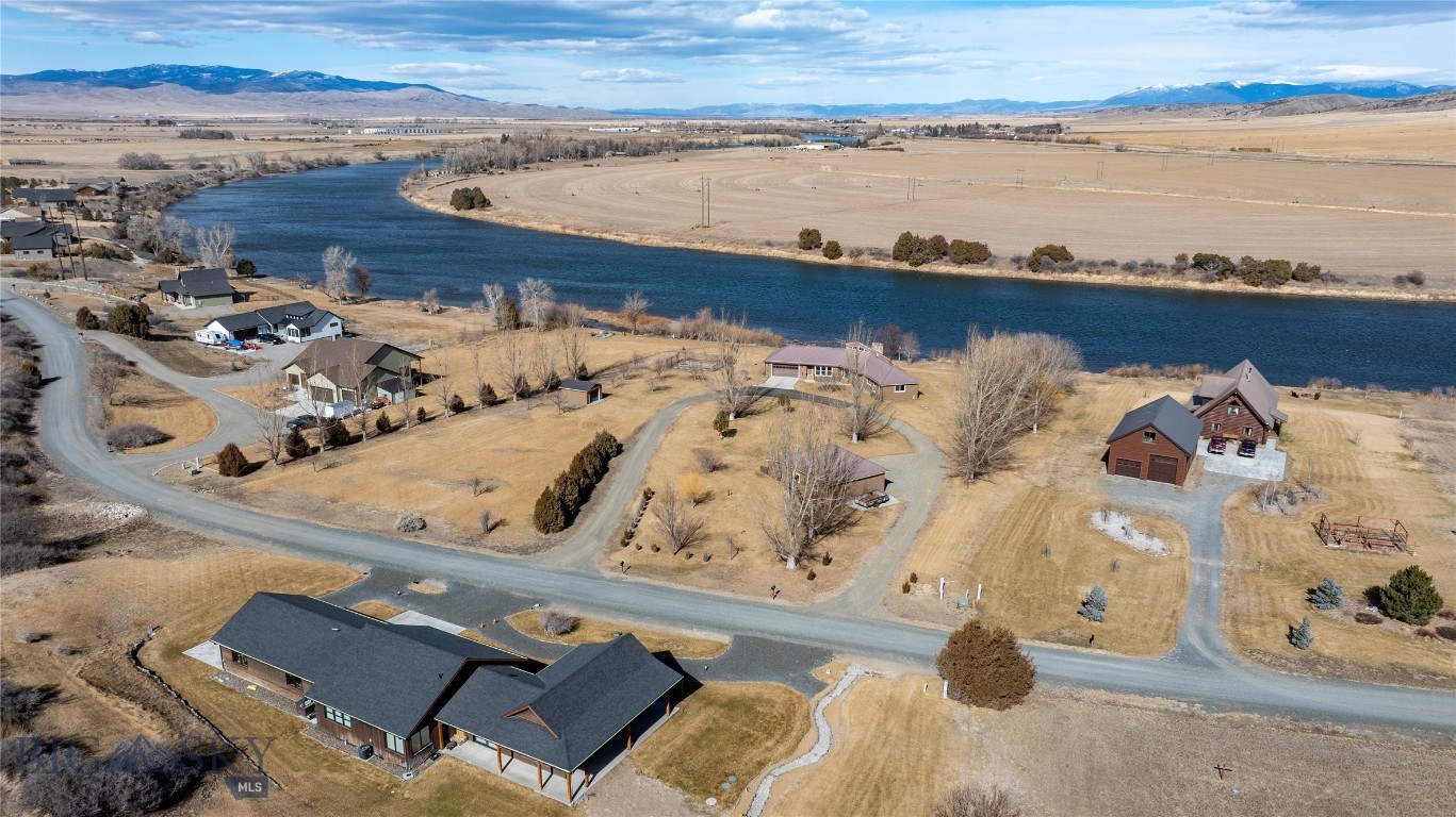 37 Missouri View Loop