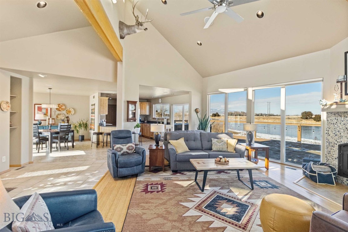 37 Missouri View Loop