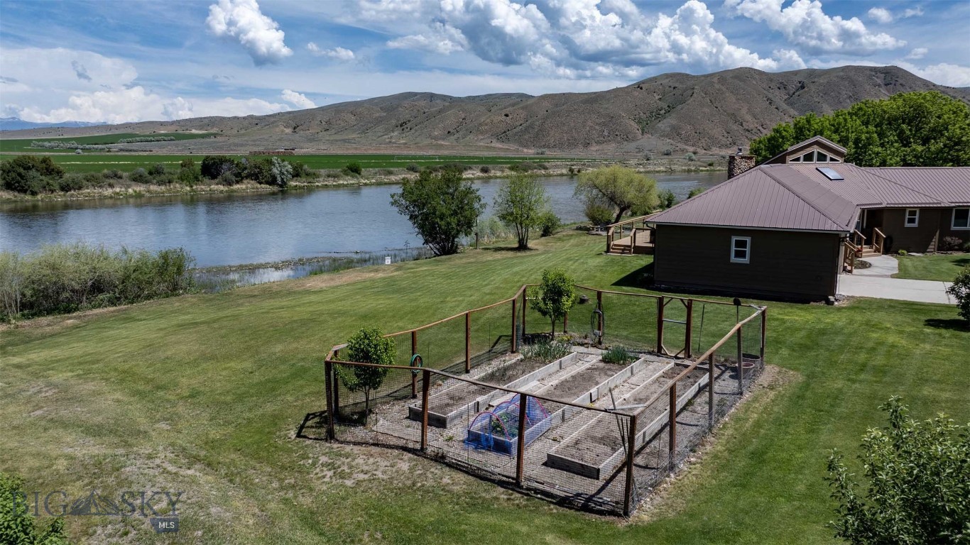 37 Missouri View Loop