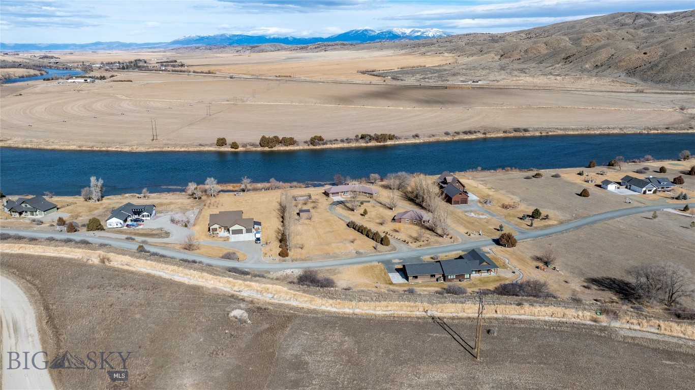 37 Missouri View Loop