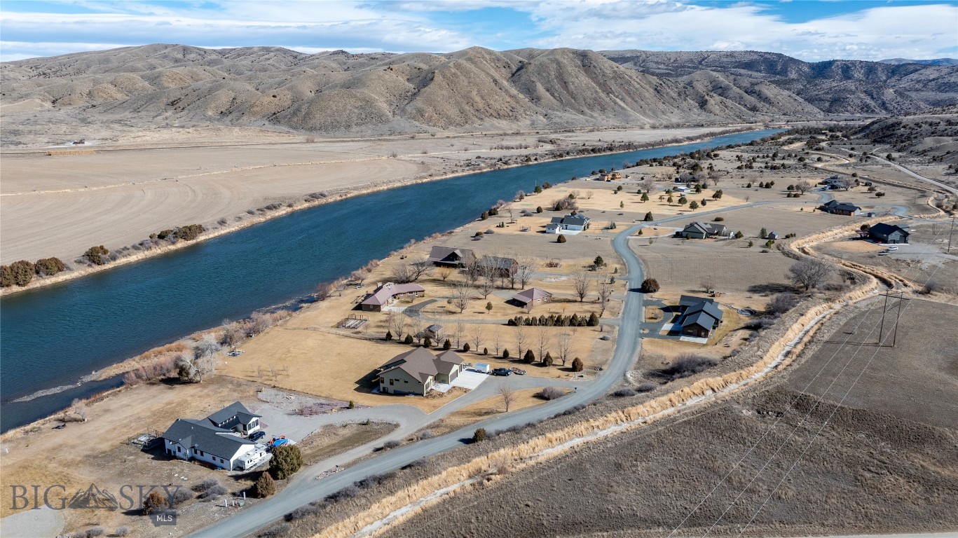 37 Missouri View Loop