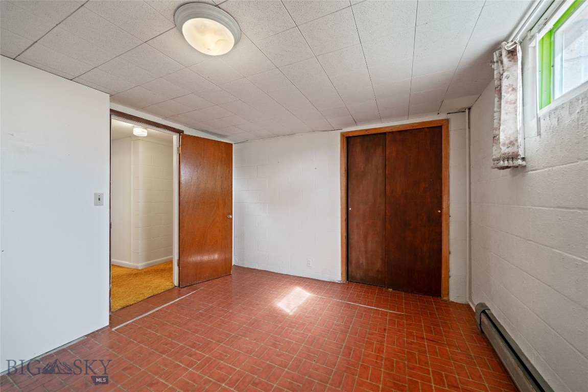 212 N Broadway Street