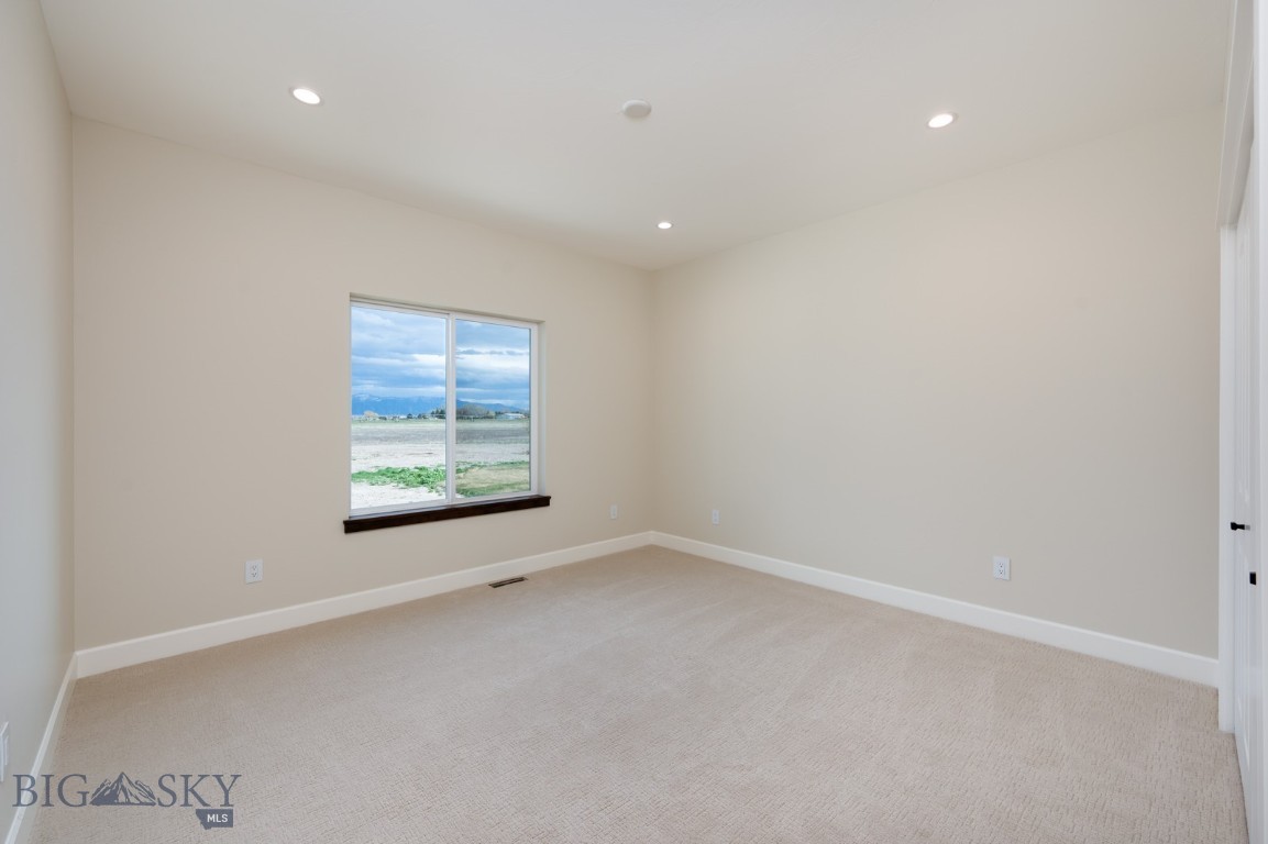 207 S Crispin Street