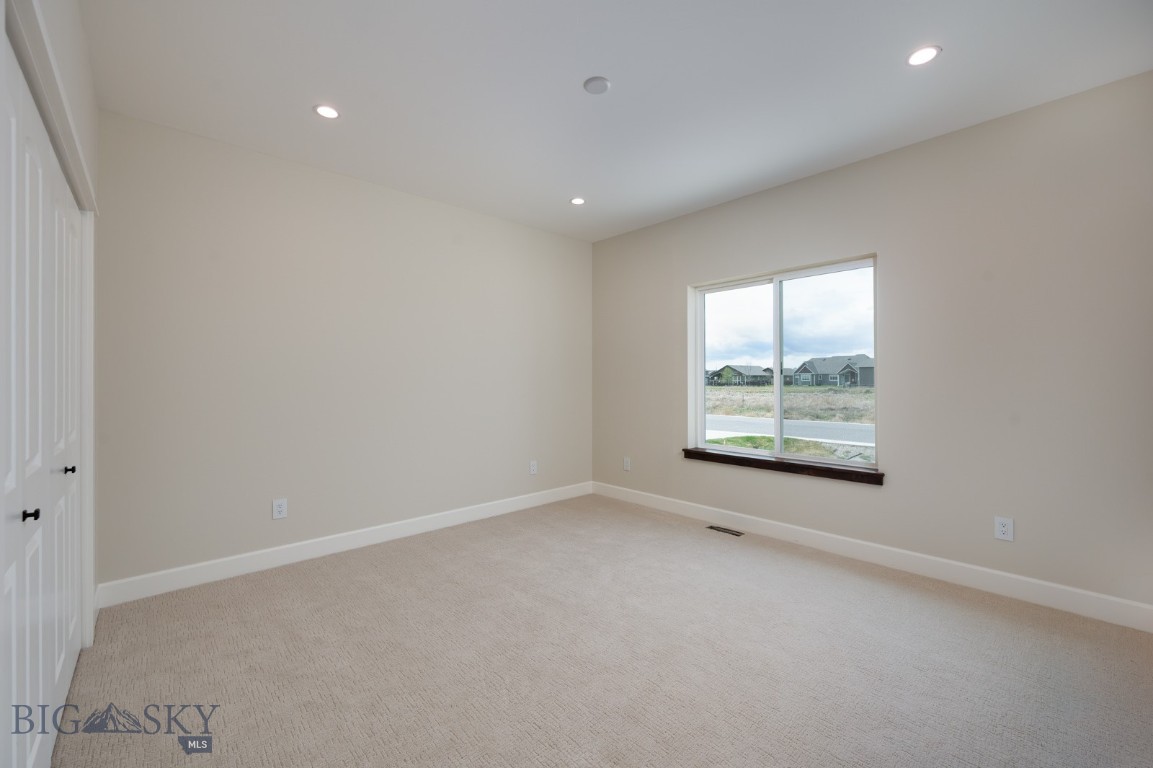 207 S Crispin Street