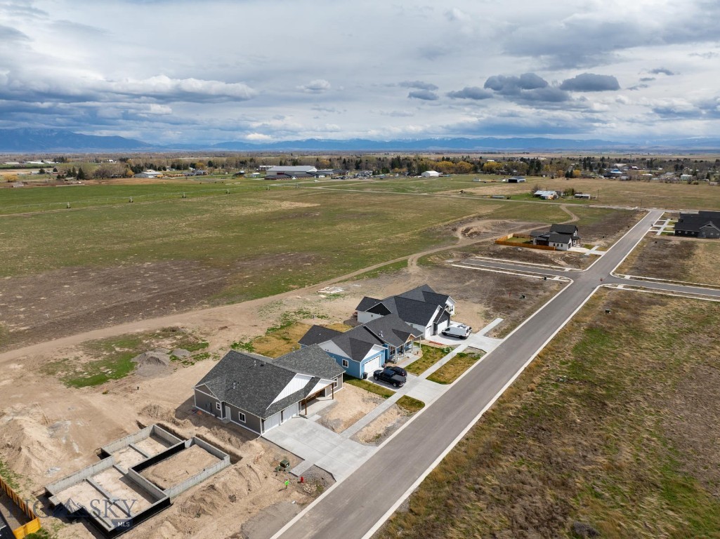 207 S Crispin Street