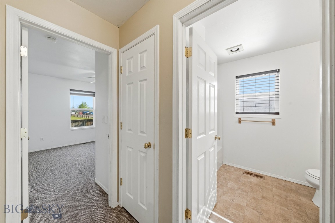 539 N River Rock
