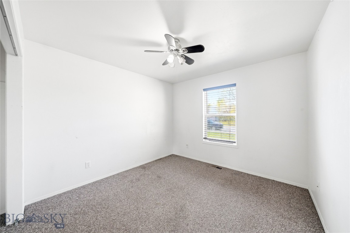 539 N River Rock