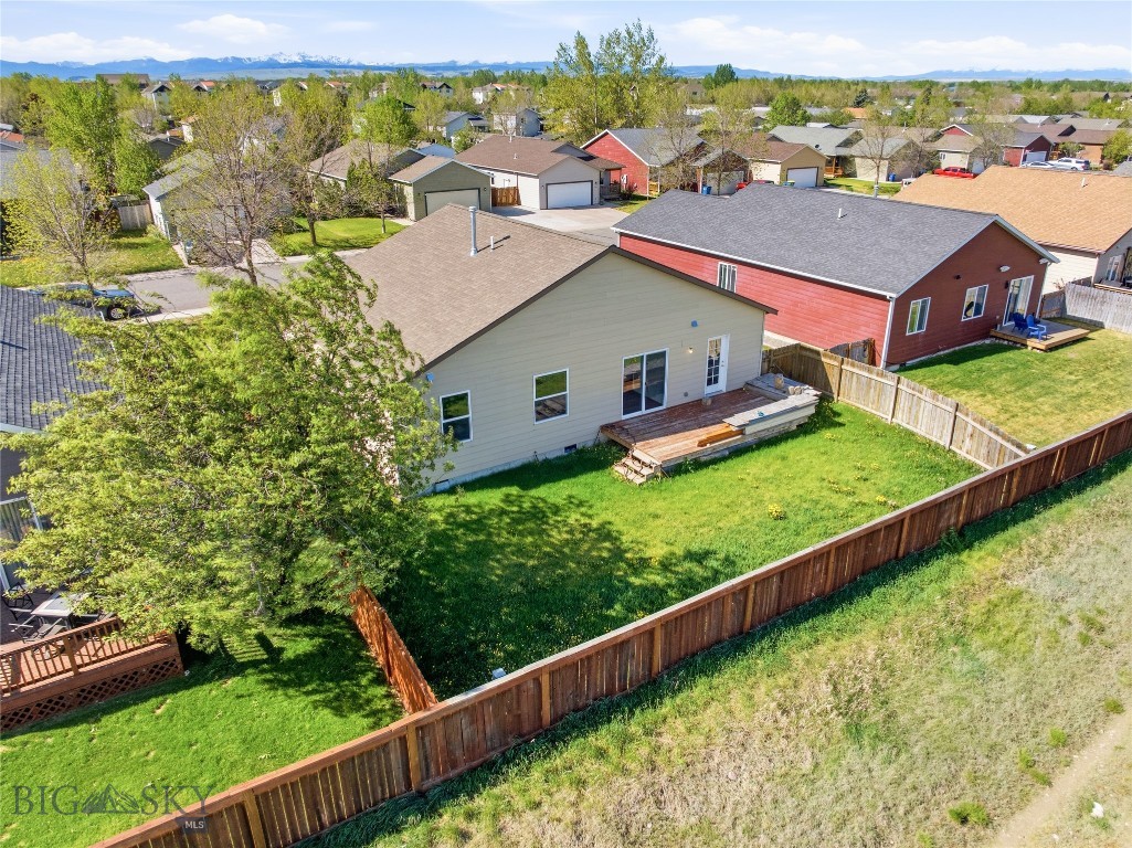 539 N River Rock