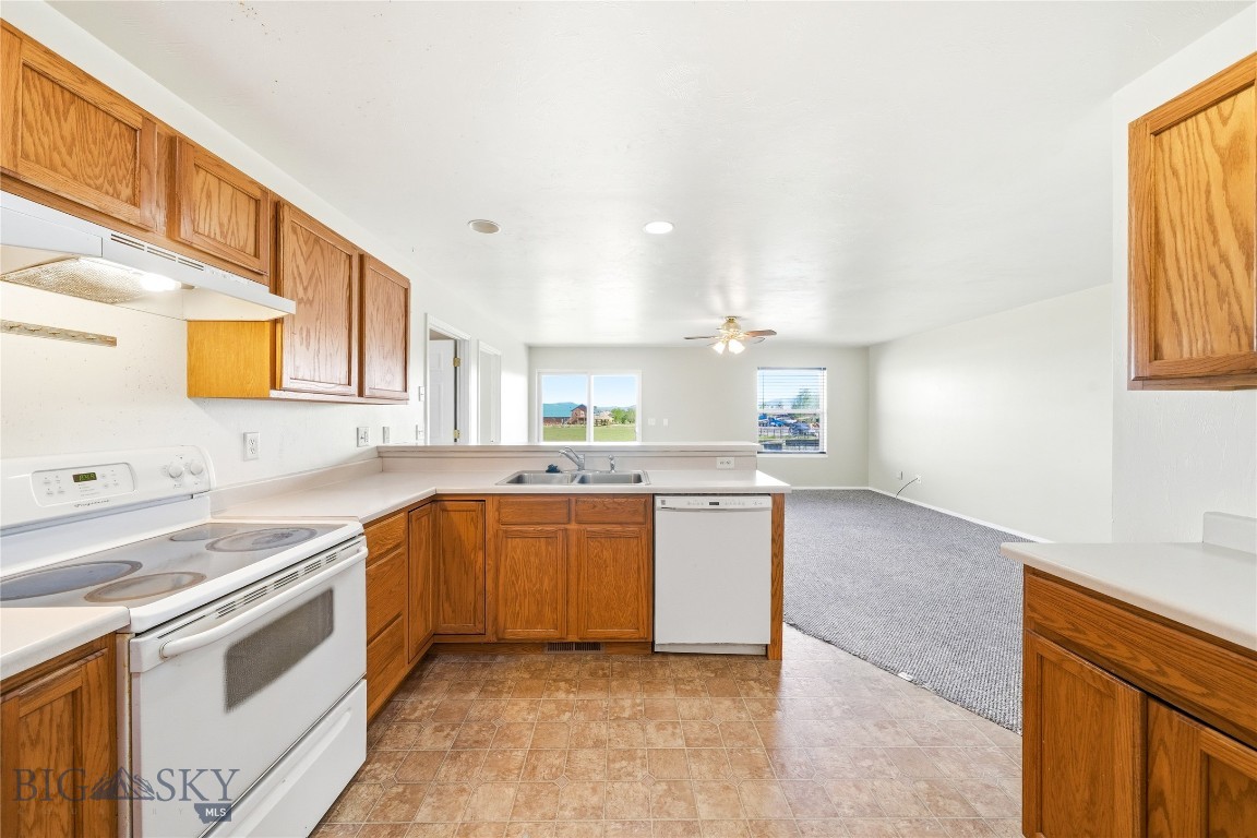539 N River Rock