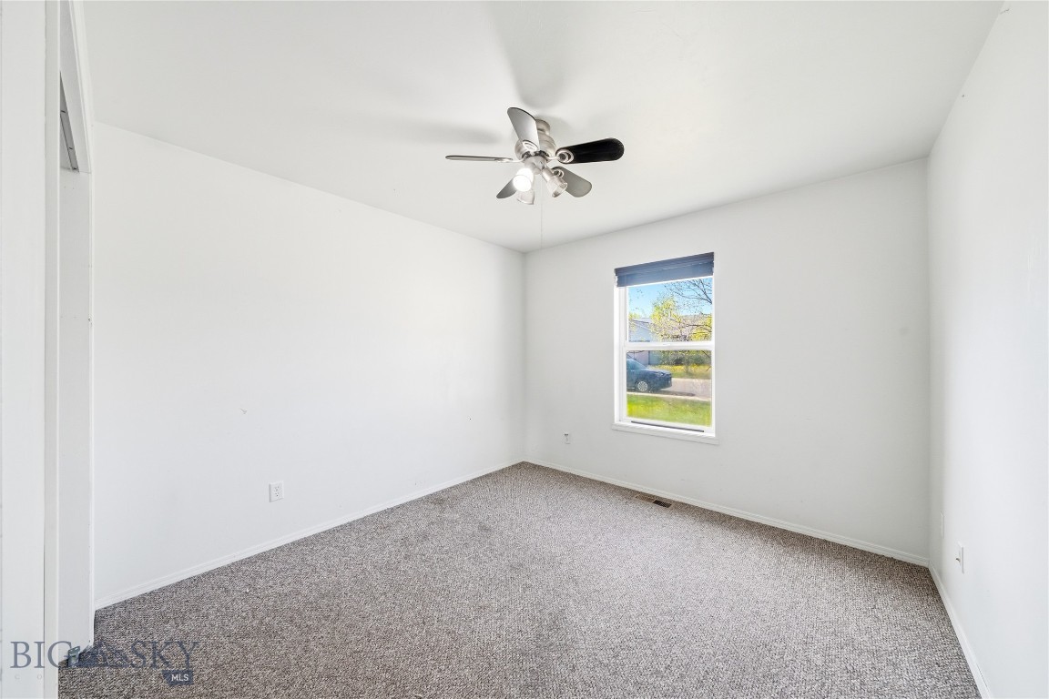 539 N River Rock