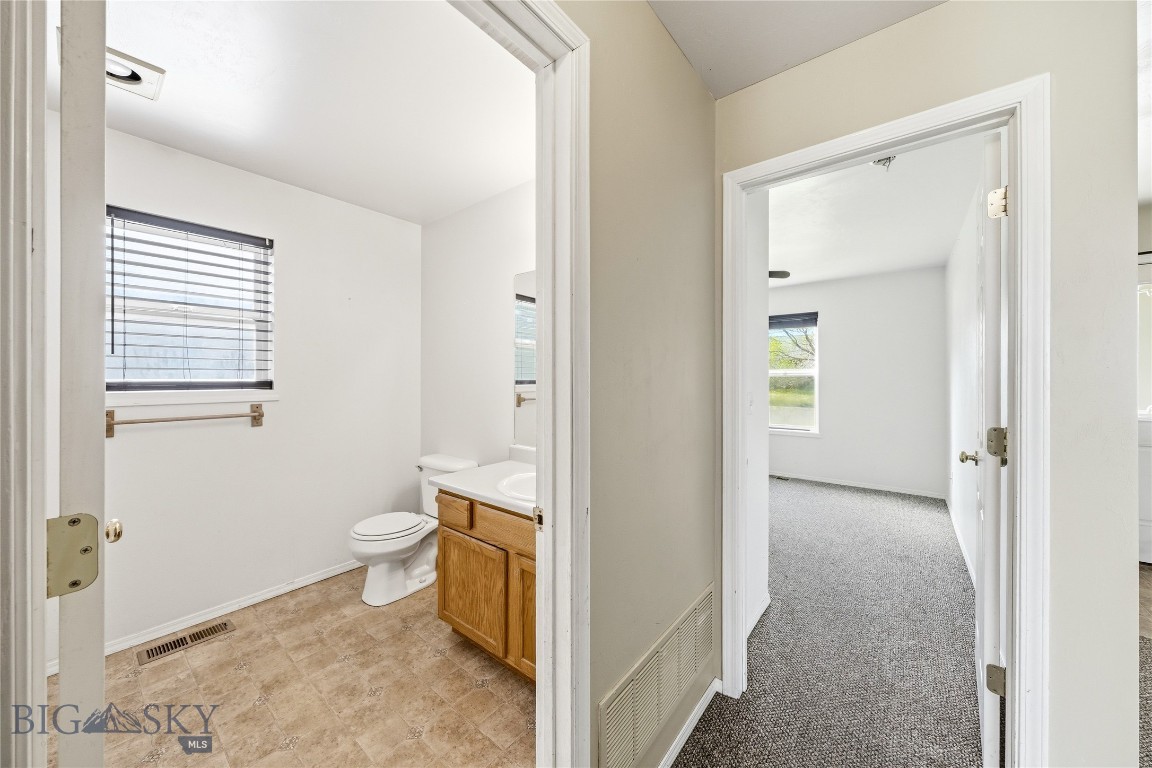 539 N River Rock