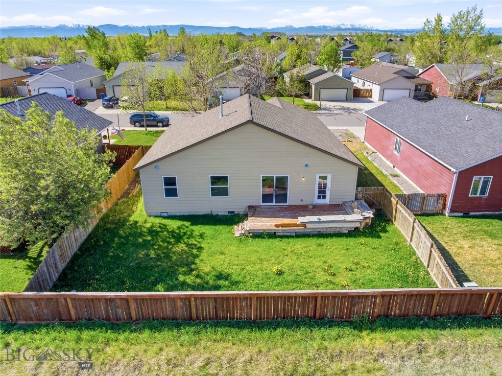 539 N River Rock