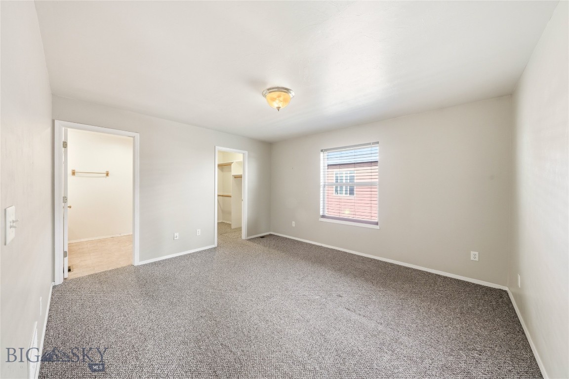 539 N River Rock