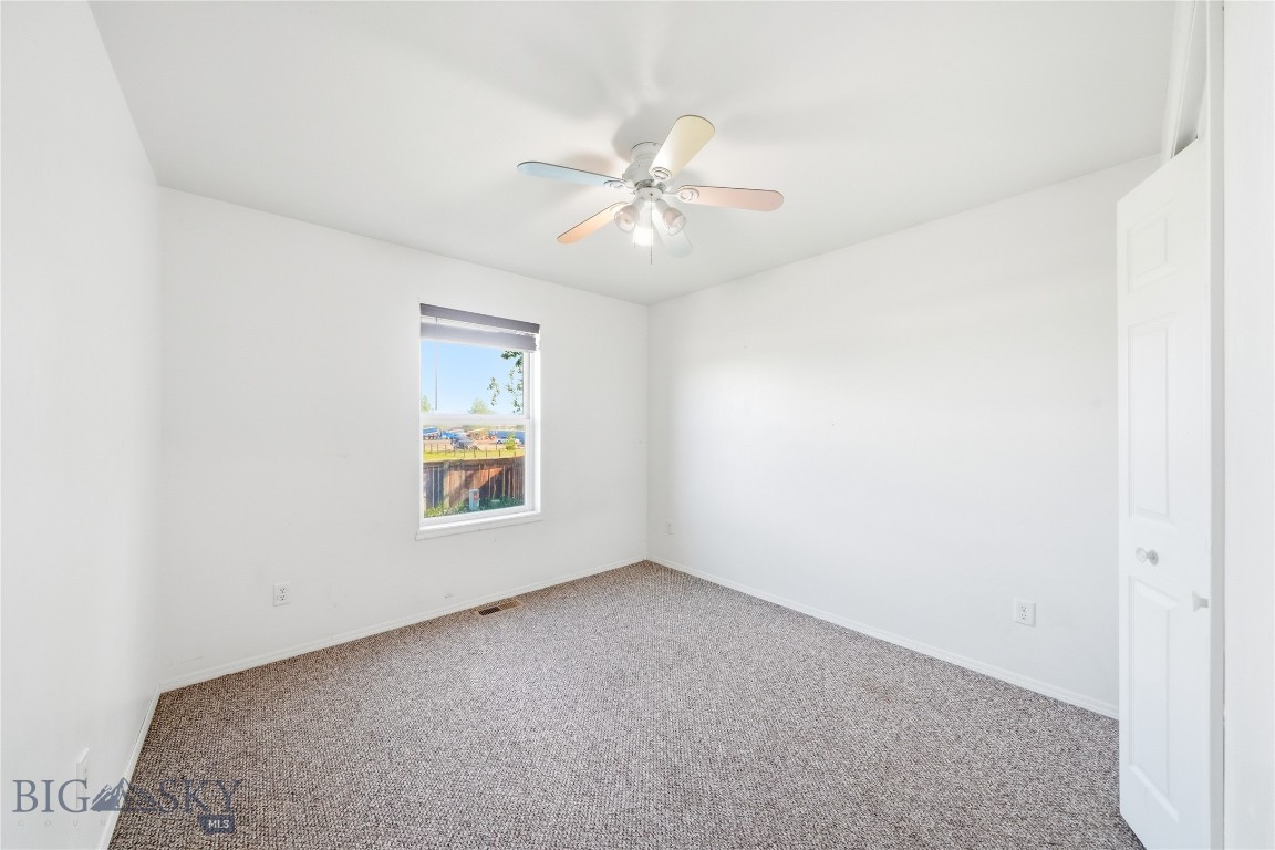 539 N River Rock