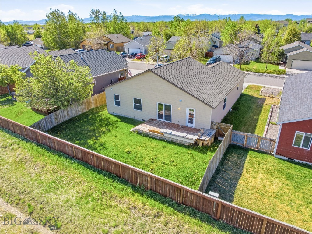 539 N River Rock