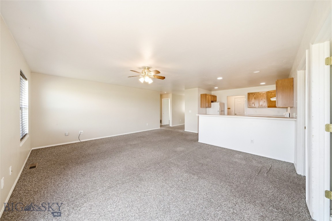 539 N River Rock
