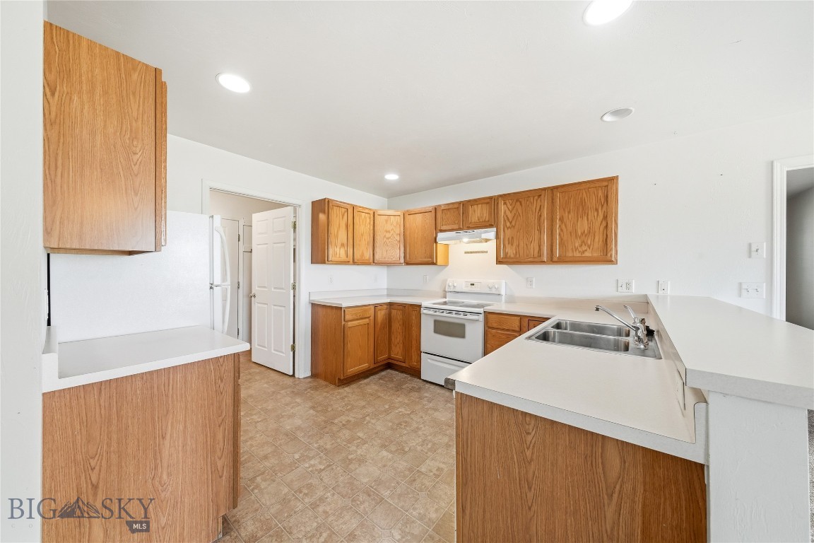 539 N River Rock