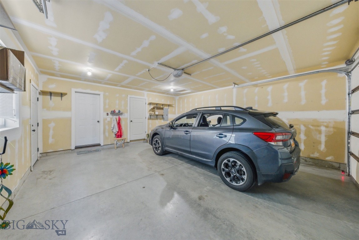 1155 Advance Drive