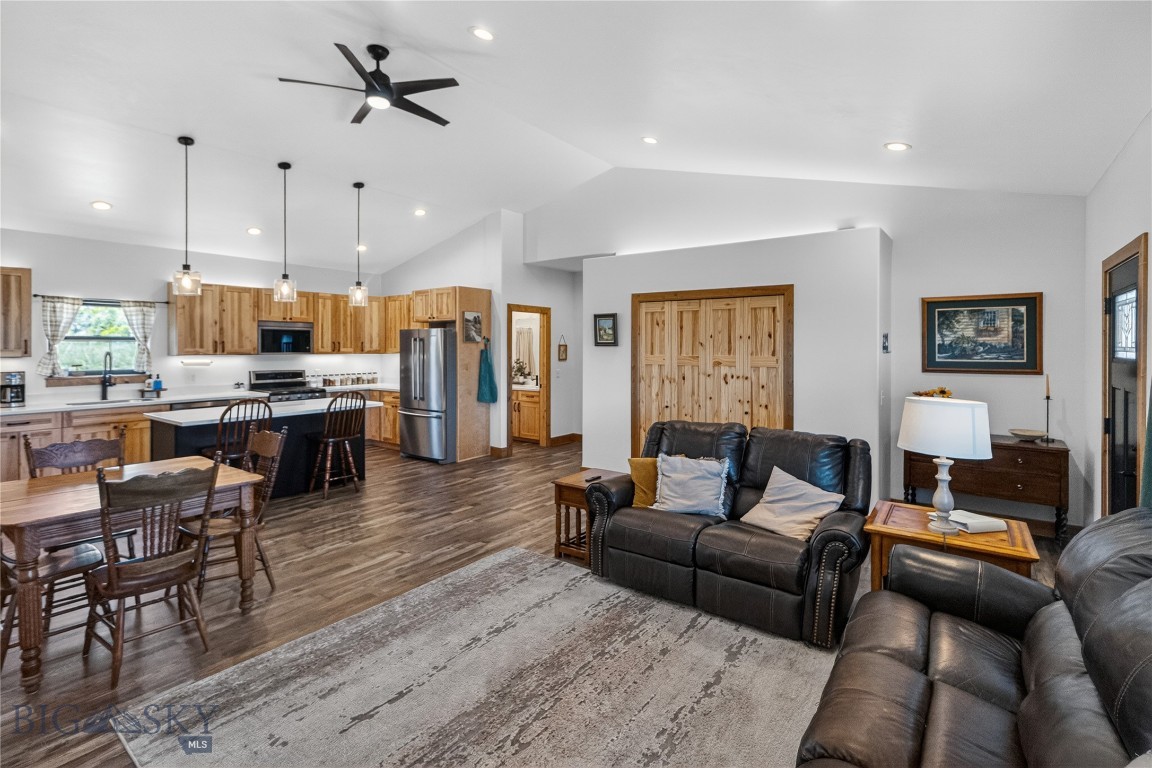 25 S 51 Ranch Drive