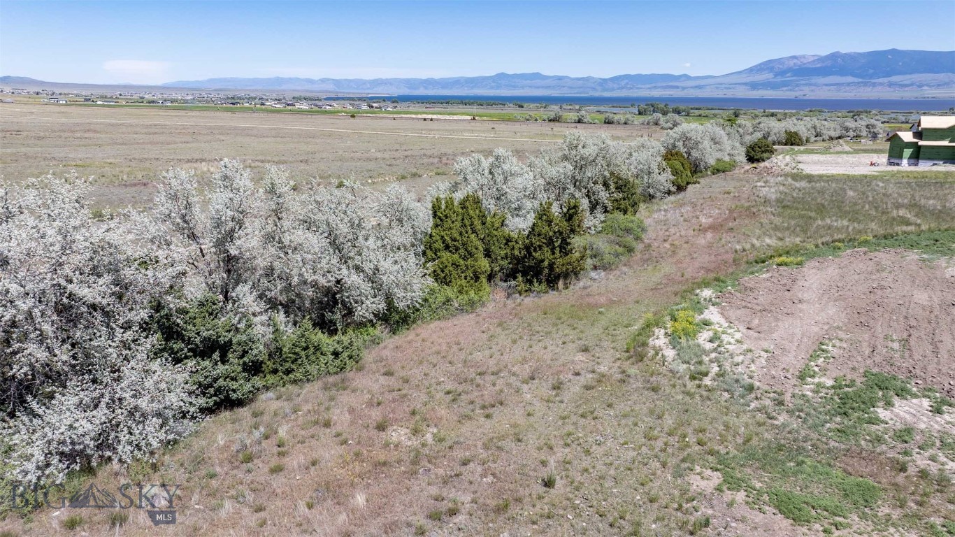 25 S 51 Ranch Drive