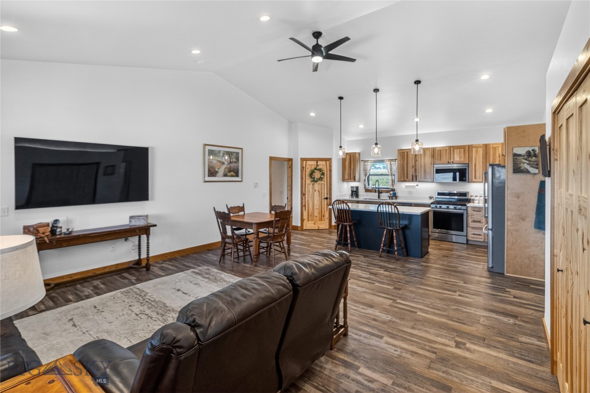 25 S 51 Ranch Drive