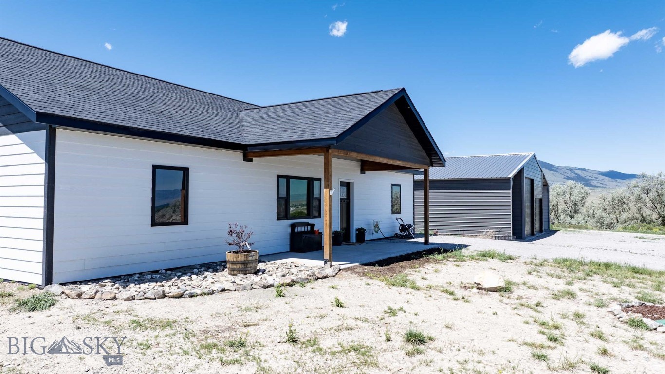25 S 51 Ranch Drive
