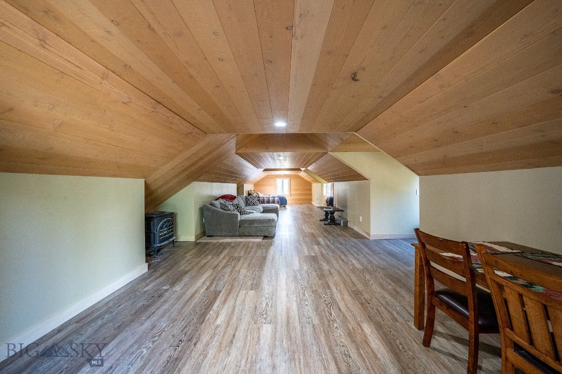 23 Lodgepole Lane W