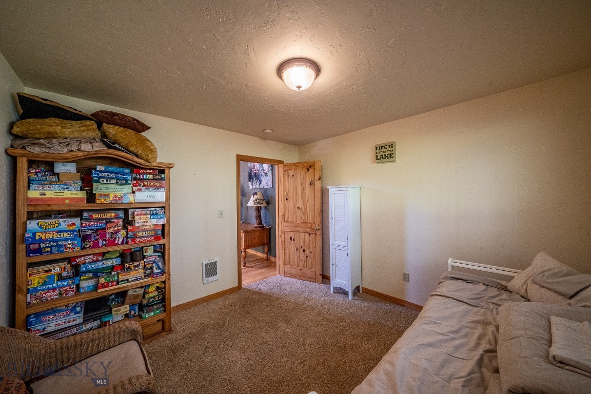 23 Lodgepole Lane W